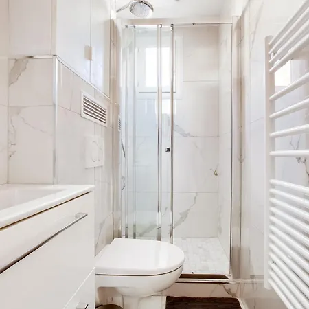 Volontaire Apartment Paris